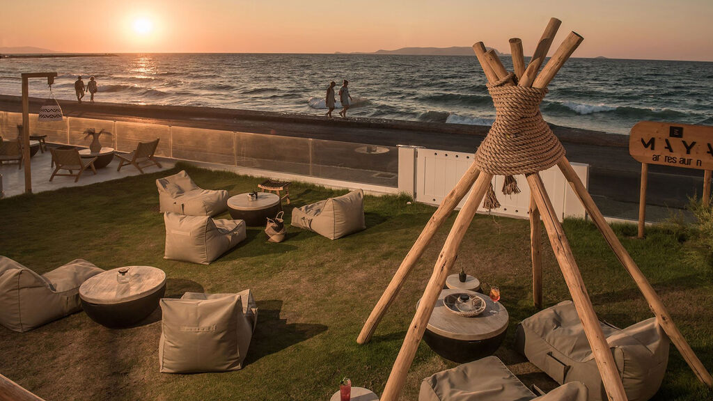 Enorme Maya Beach Resort