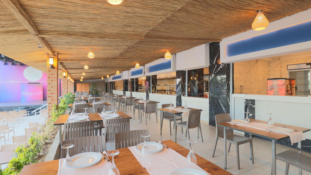 Eos Beach Resort By Selene