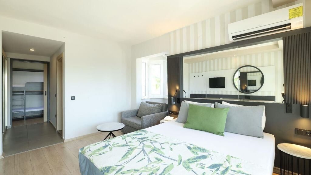 Eos Beach Resort By Selene