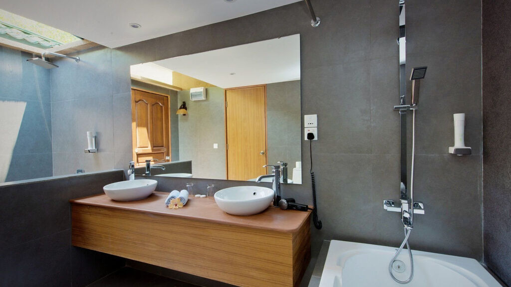 Eriyadu Island Resort