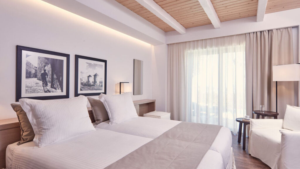 Esperos Blue Village