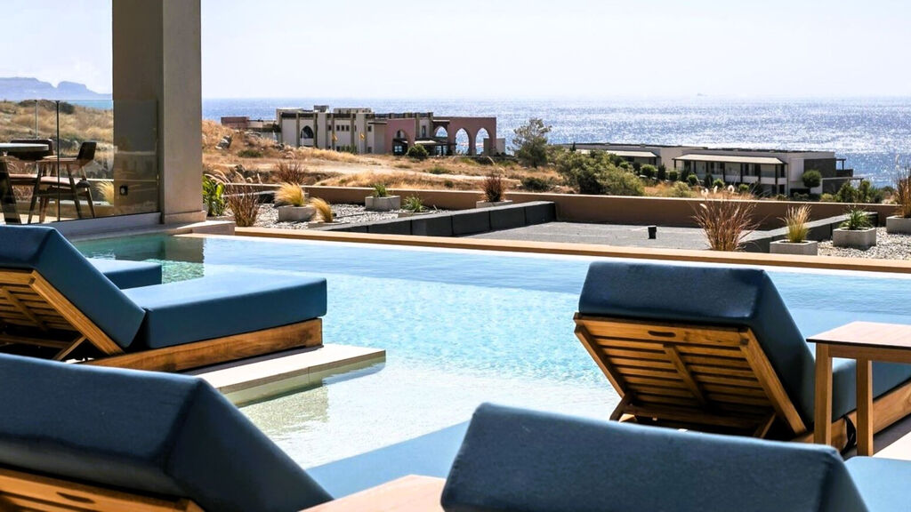 Este Elegant Suites & Villas