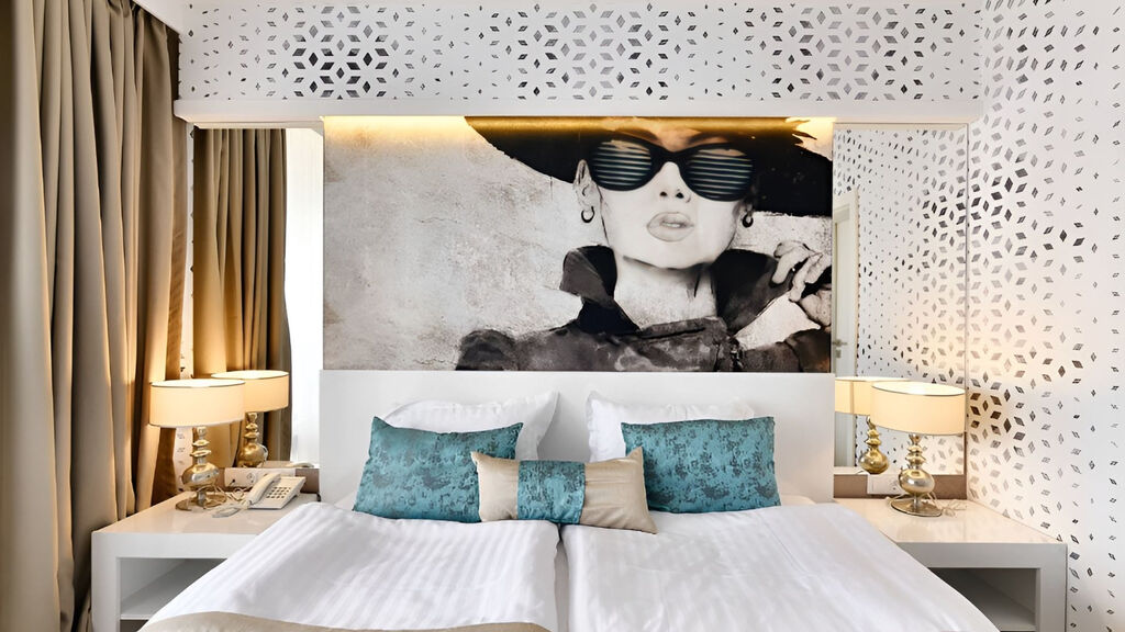 Europe Hotel & Casino