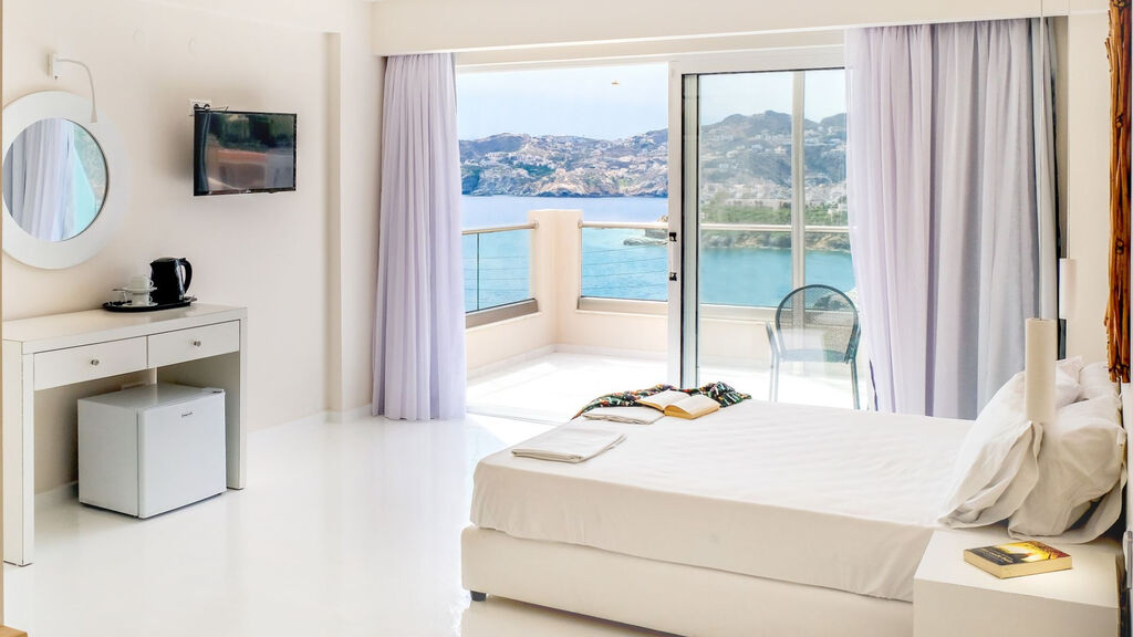 Eva Mare Hotel & Suites