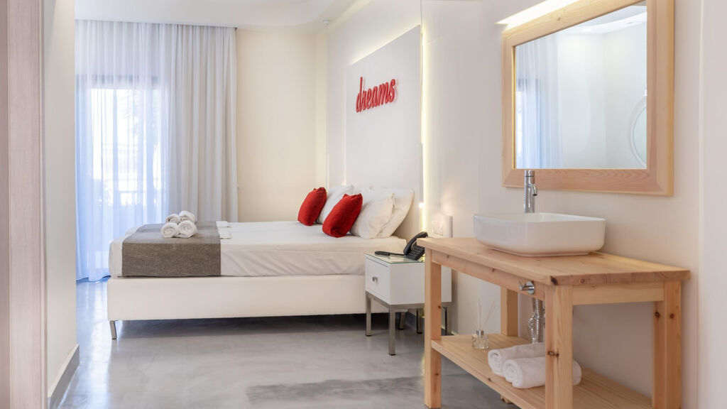 Eva Mare Hotel & Suites