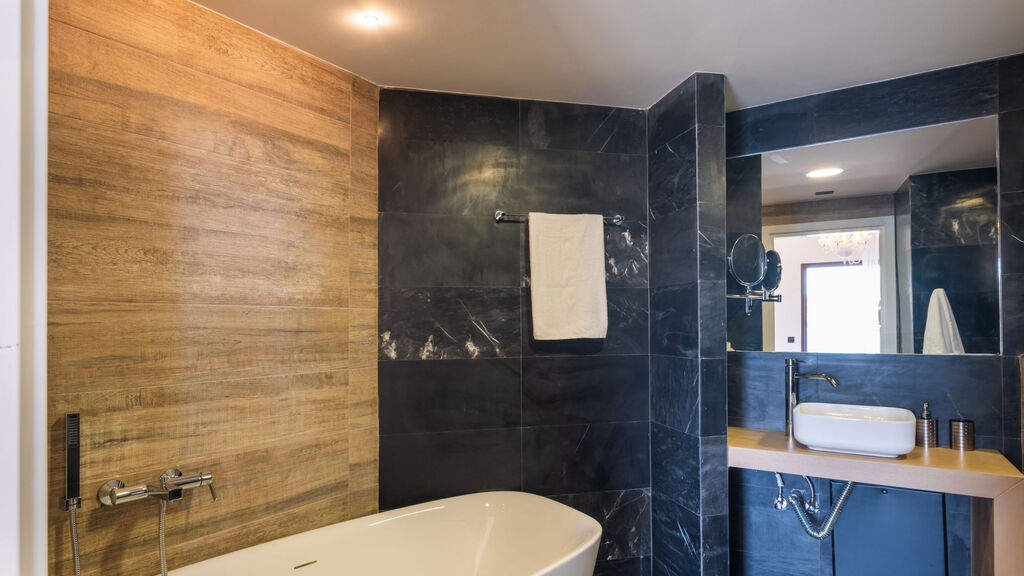 Eva Mare Hotel & Suites