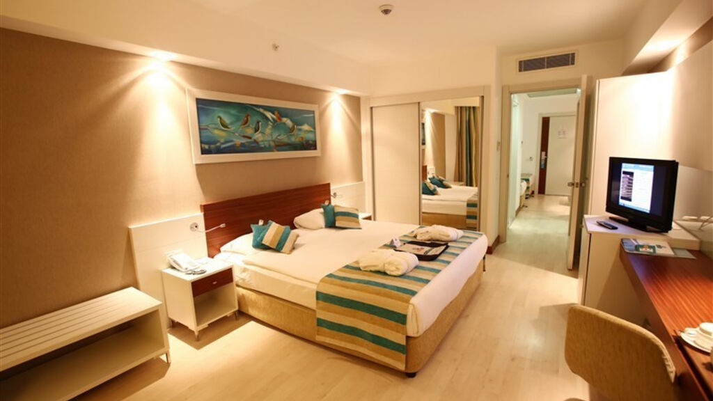 Evren Beach Resort & Spa