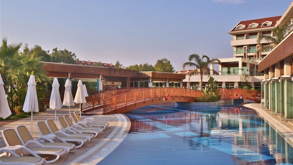 Evren Beach Resort & Spa