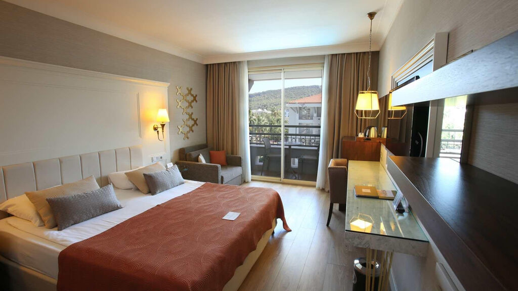 Fame Residence Kemer