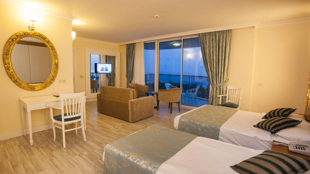 Fame Residence Lara & Spa