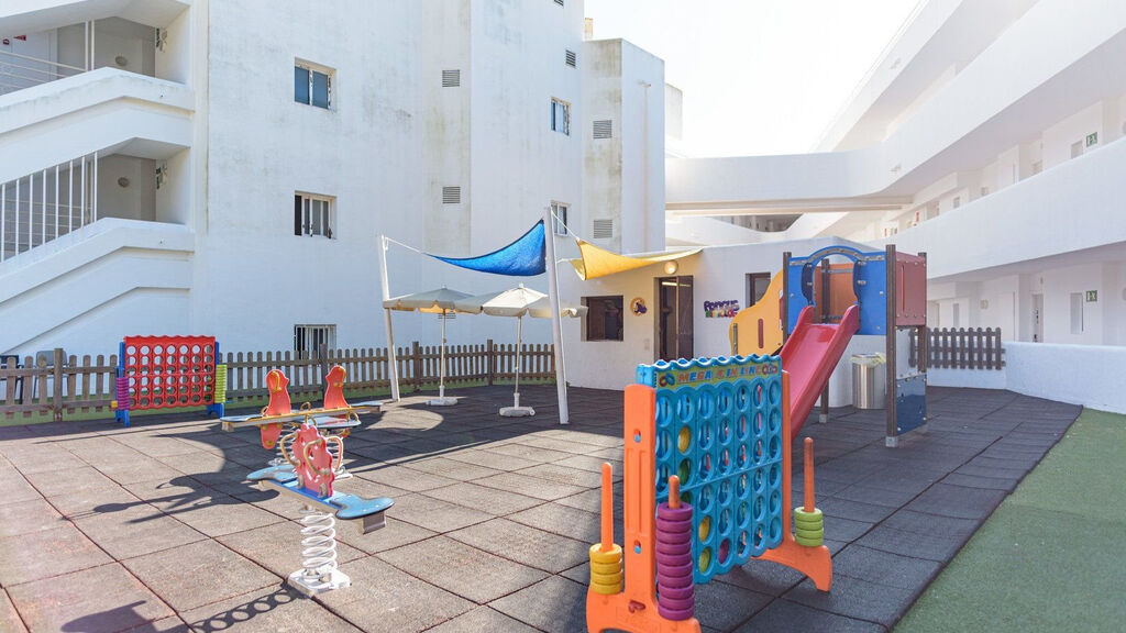 Fergus Style Cala Blanca Suites