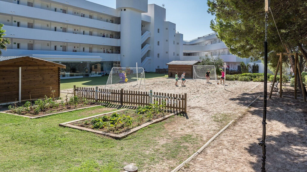 Fergus Style Cala Blanca Suites