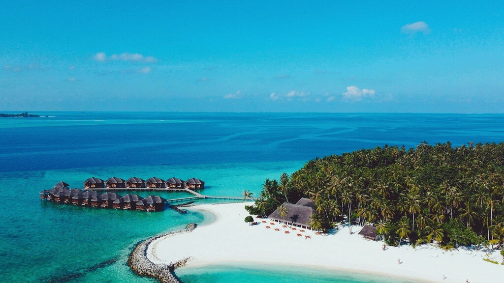 Fihalhohi Island Resort