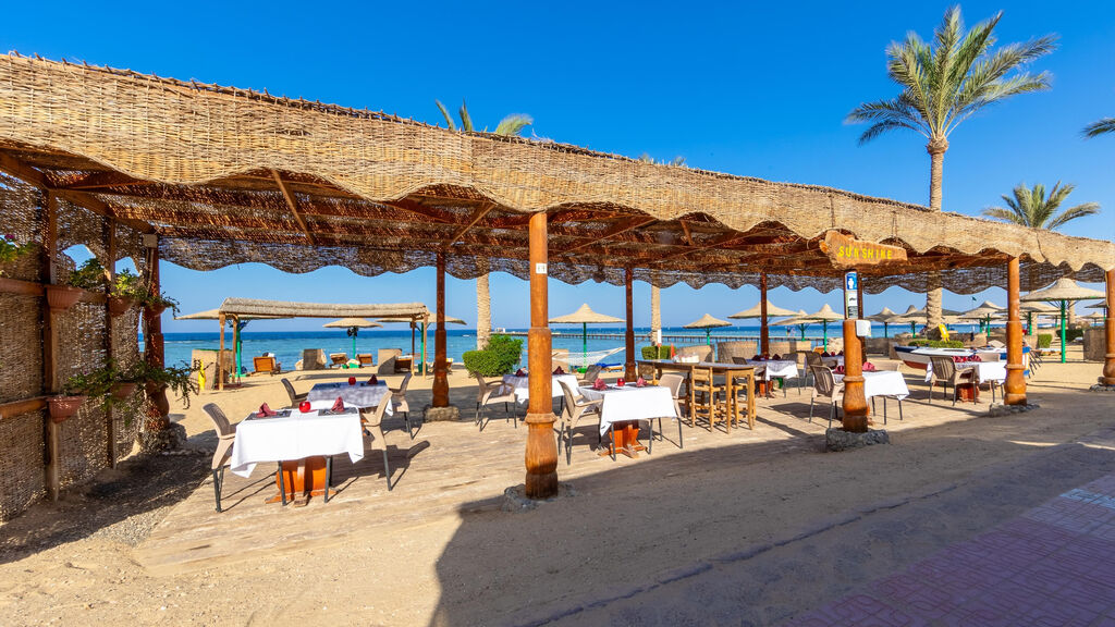 Flamenco Beach & Resort