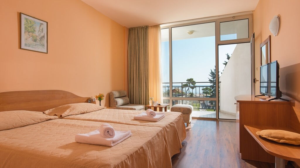 Flamingo Beach (Ex. Avliga)