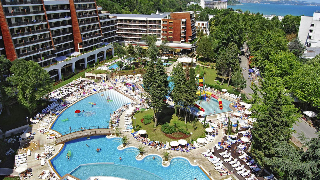 Flamingo Grand