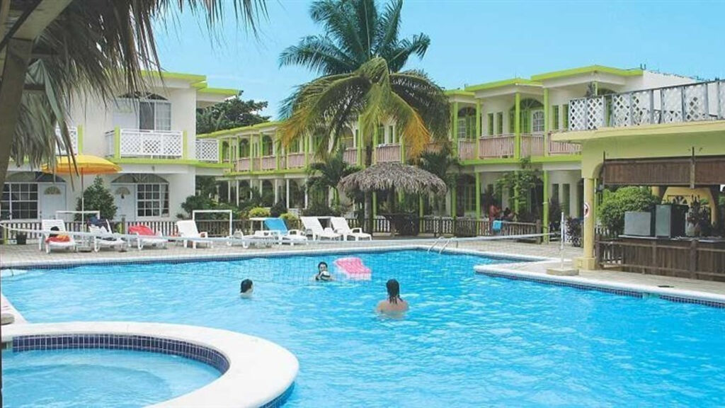 Fun Holiday Beach Resort