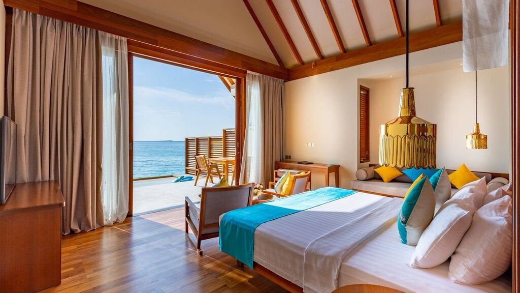 Furaveri Island Resort & Spa