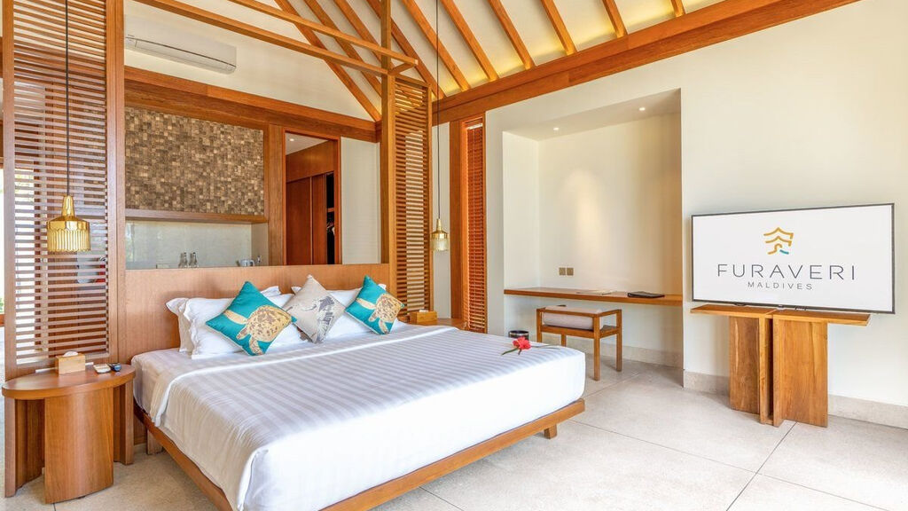 Furaveri Island Resort & Spa