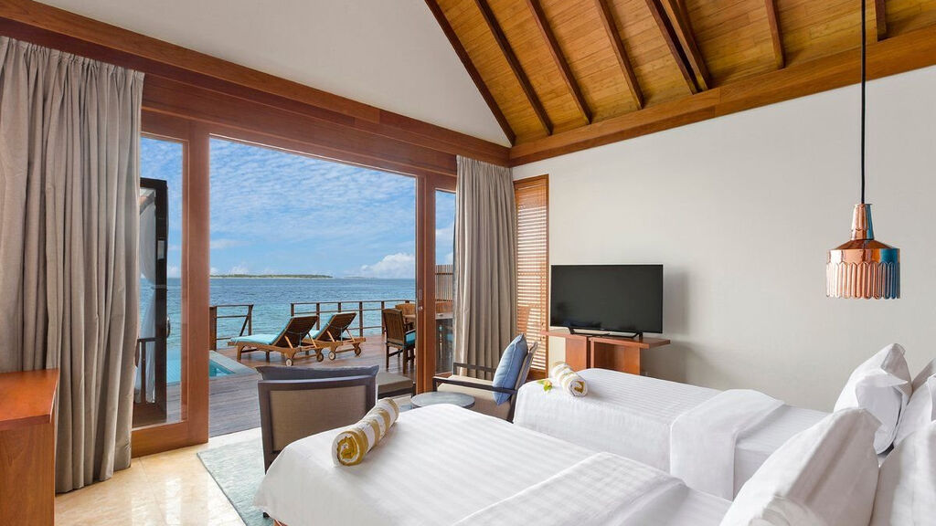 Furaveri Island Resort & Spa