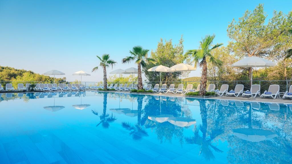 Gava Waterman Milna Resort