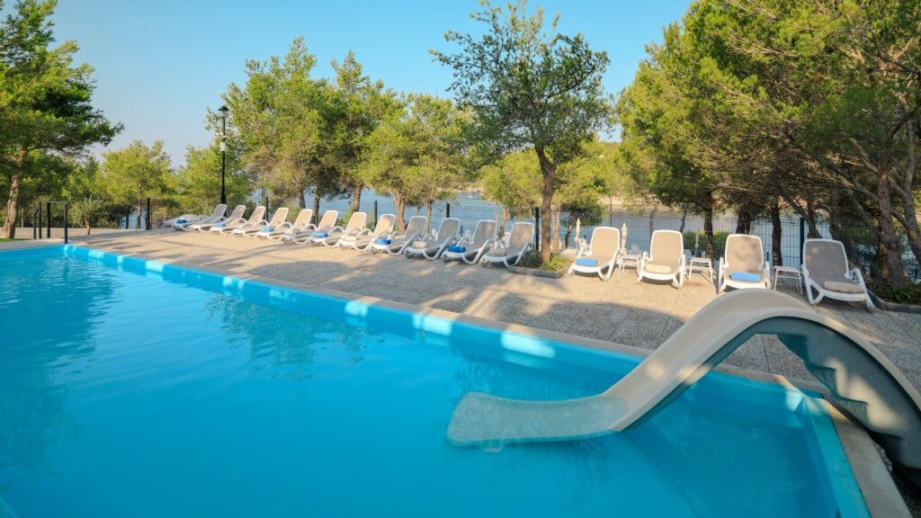 Gava Waterman Milna Resort