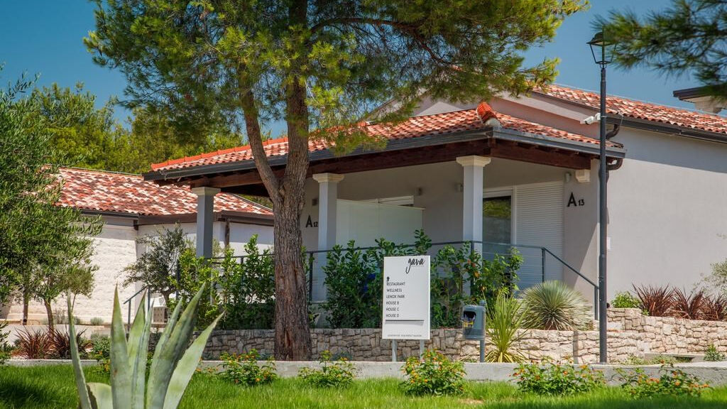 Gava Waterman Milna Resort