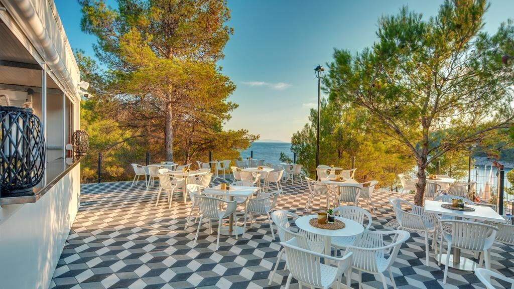 Gava Waterman Milna Resort