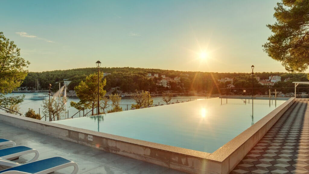 Gava Waterman Milna Resort
