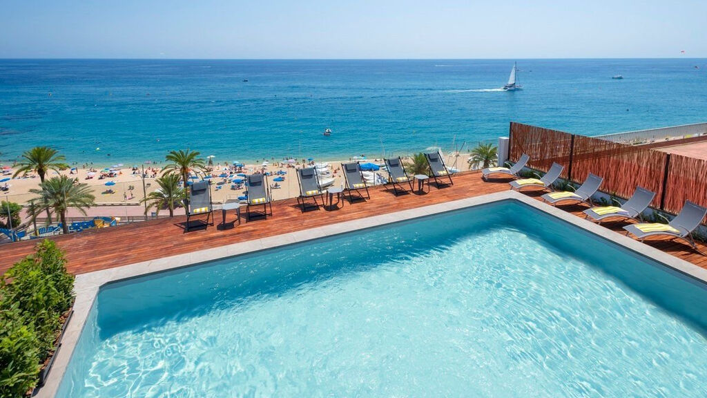 Ght Miratge Adults Only