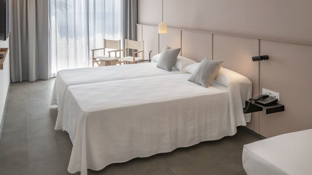 Ght Miratge Adults Only