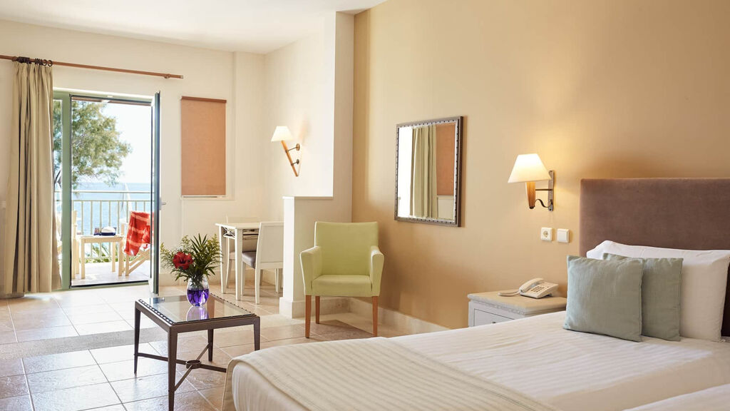 Giannoulis Grand Bay Beach Resort