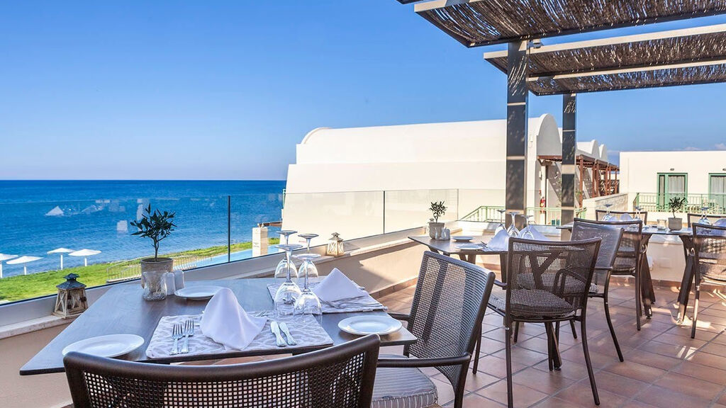 Giannoulis Grand Bay Beach Resort
