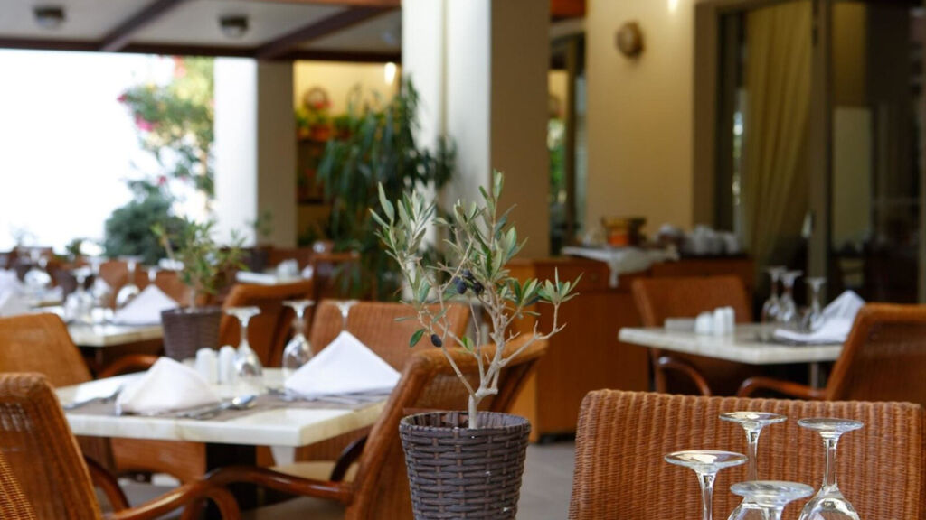 Giannoulis Santa Marina Plaza