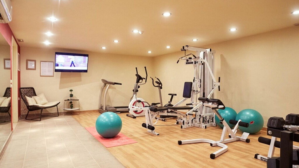 Giannoulis Santa Marina Plaza