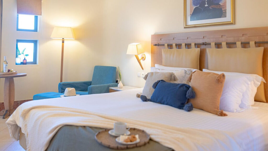 Giannoulis Santa Marina Plaza