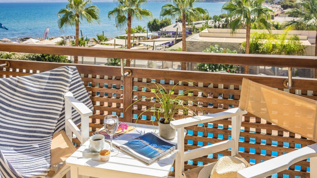 Giannoulis Santa Marina Plaza