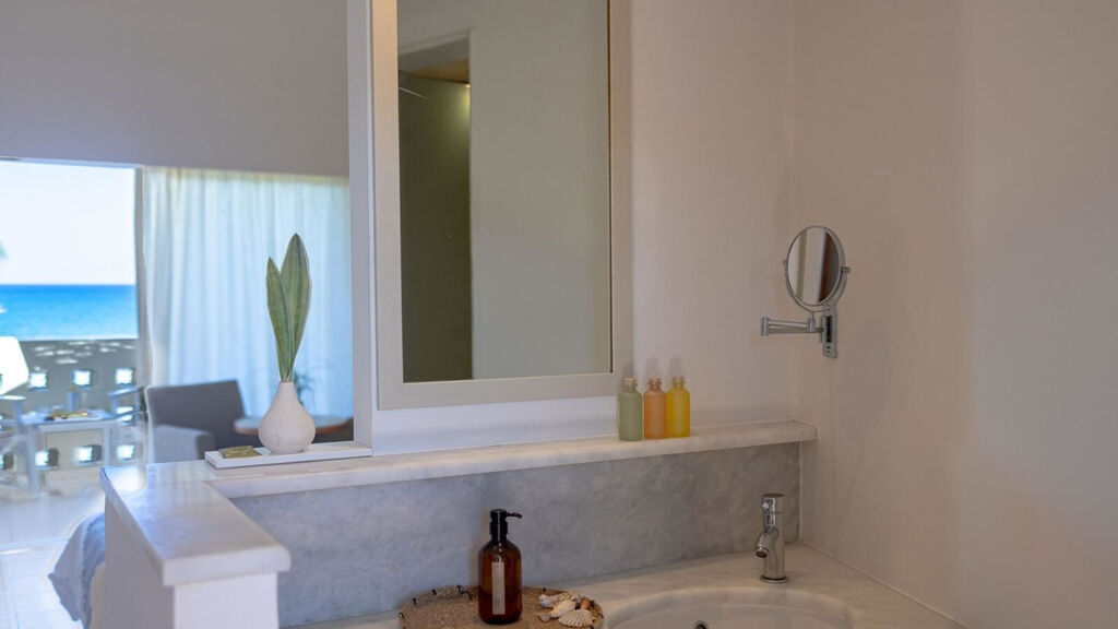 Giannoulis Santa Marina Plaza