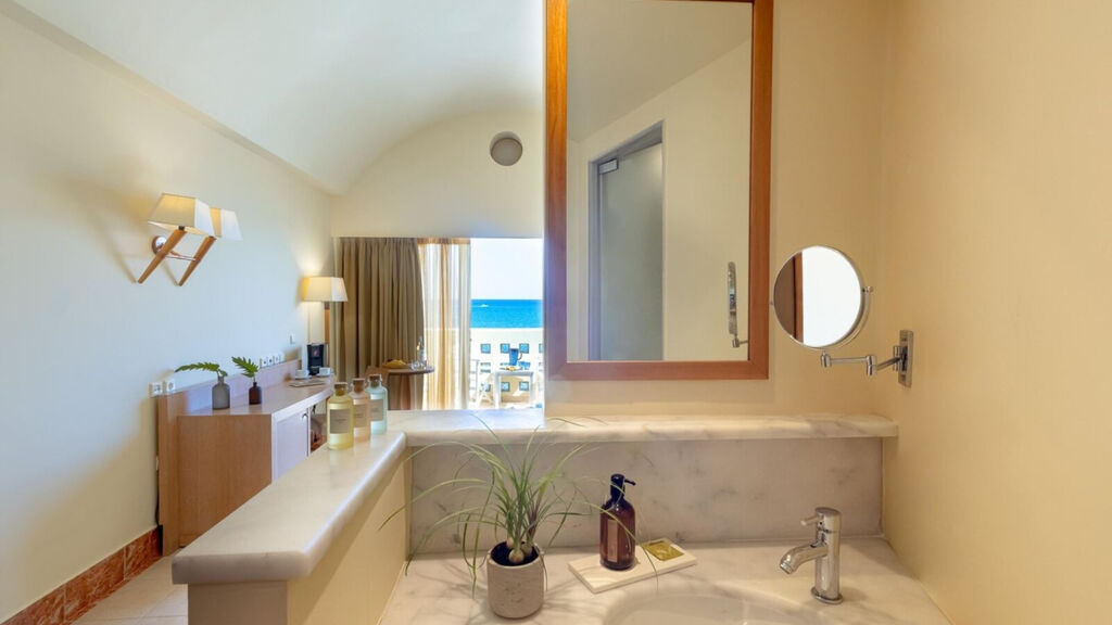 Giannoulis Santa Marina Plaza