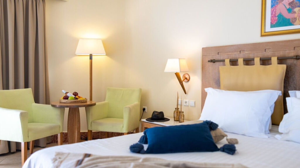 Giannoulis Santa Marina Plaza