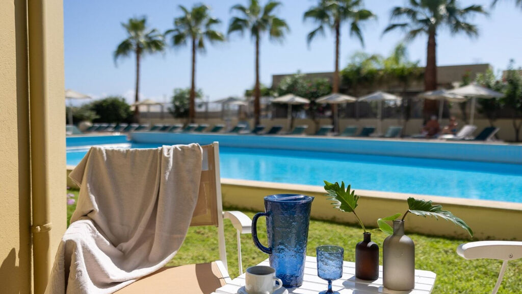 Giannoulis Santa Marina Plaza