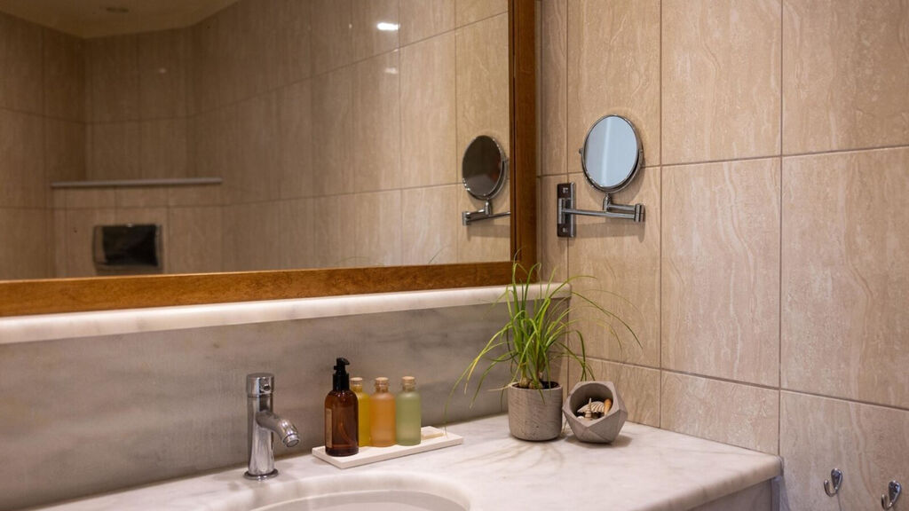 Giannoulis Santa Marina Plaza