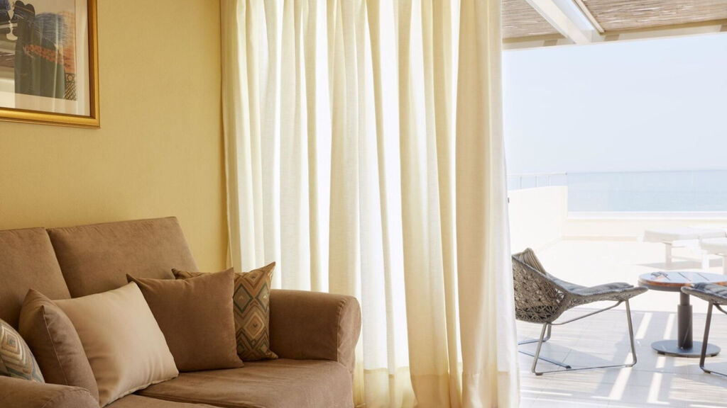 Giannoulis Santa Marina Plaza