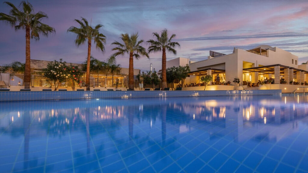 Giannoulis Santa Marina Plaza