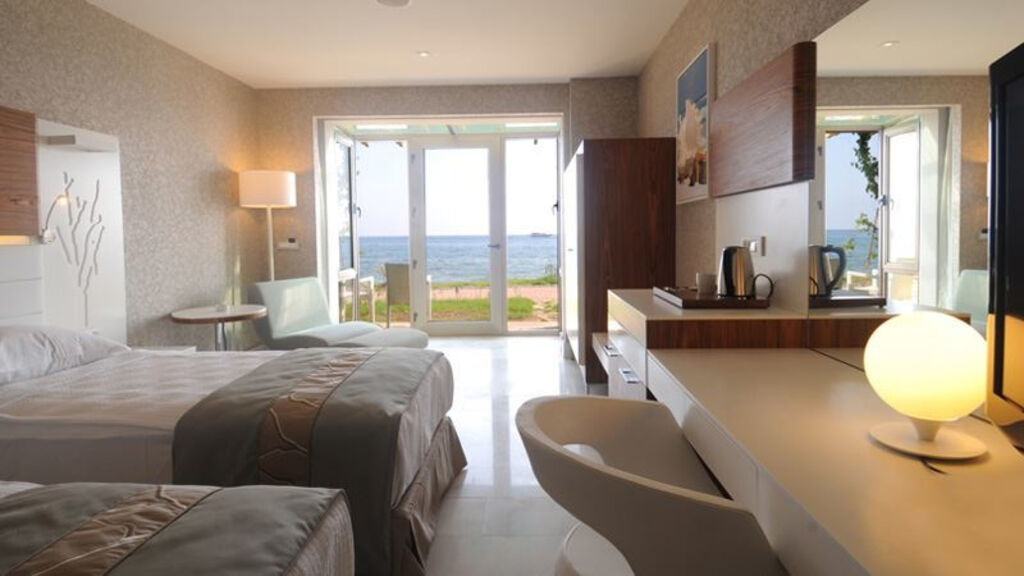 Sentido Gold Island