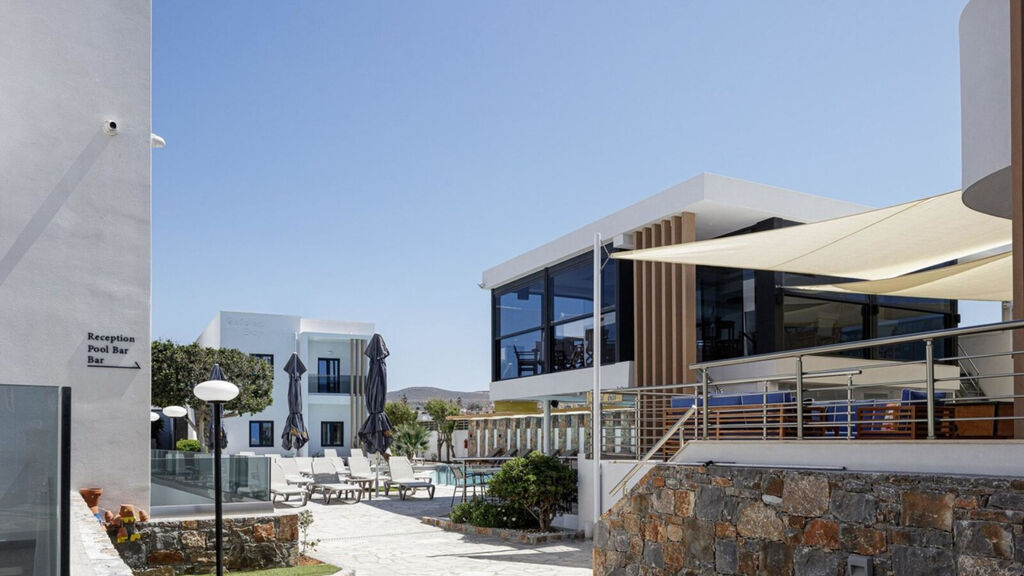 Golden Bay Hotel & Bungalows