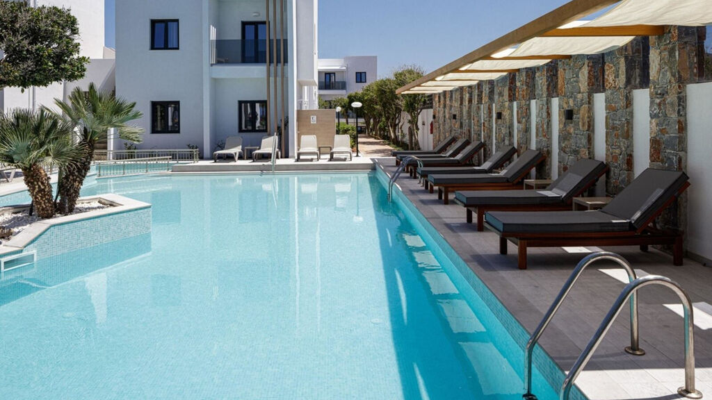 Golden Bay Hotel & Bungalows