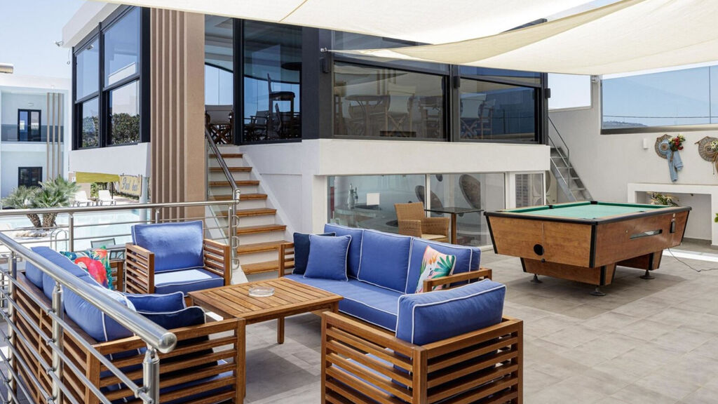 Golden Bay Hotel & Bungalows