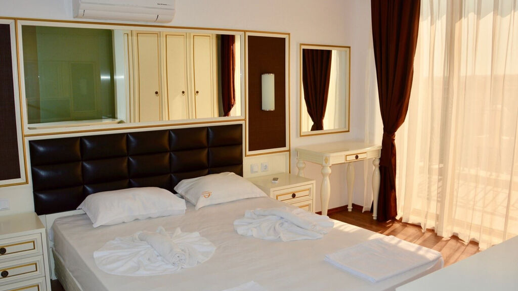 Golden Rainbow Vip Residence Aparthotel