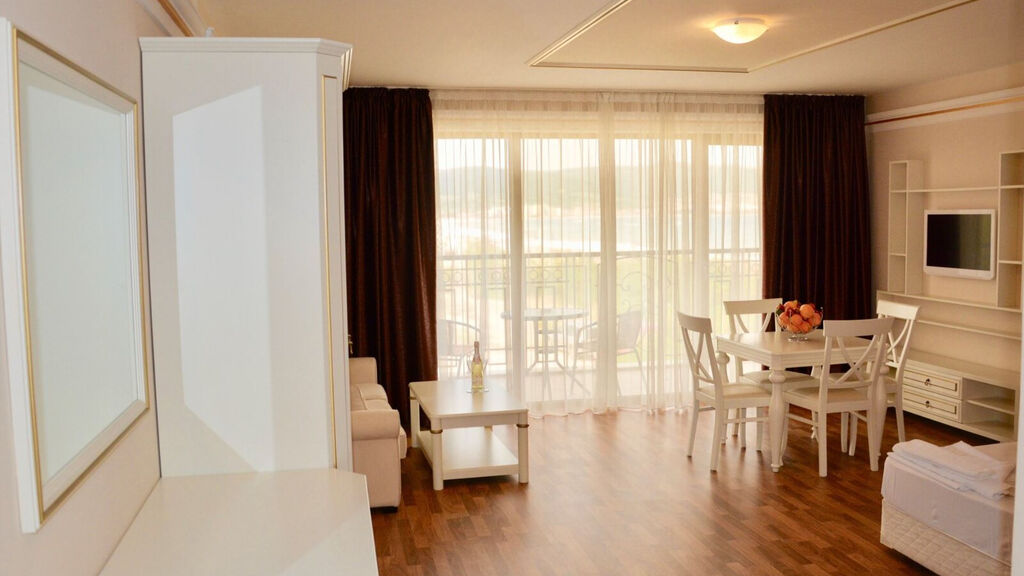 Golden Rainbow Vip Residence Aparthotel